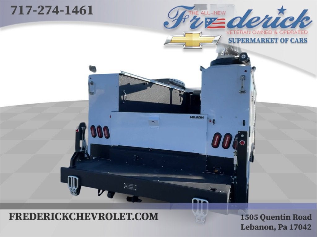 2023 Chevrolet Silverado 6500 HD Work Truck