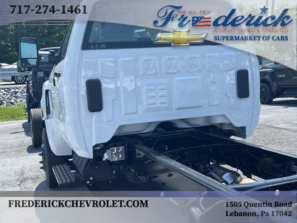 2024 Chevrolet Silverado 6500 HD Work Truck