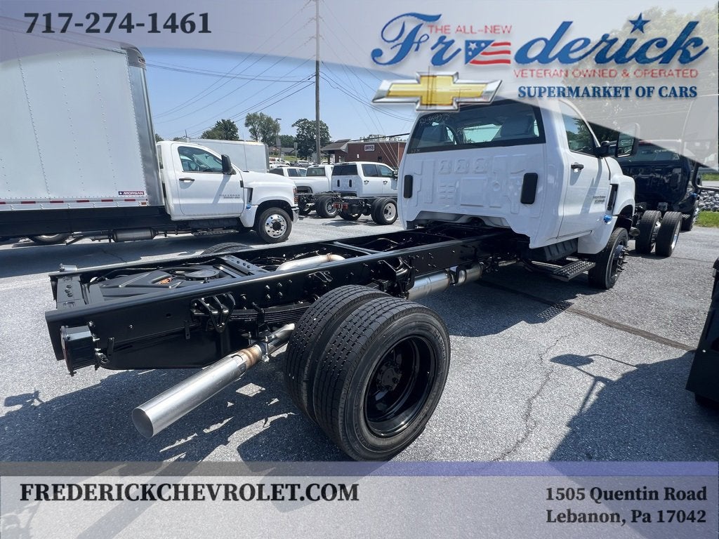 2024 Chevrolet Silverado 6500 HD Work Truck