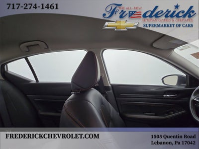 2022 Nissan Altima SR FWD