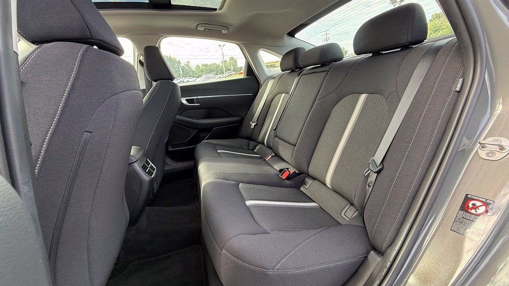 2023 Nissan Altima SR - Photo 15