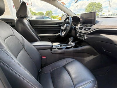 2024 Nissan Altima SL FWD