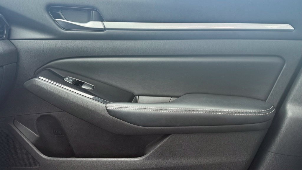 2024 Nissan Altima SL FWD
