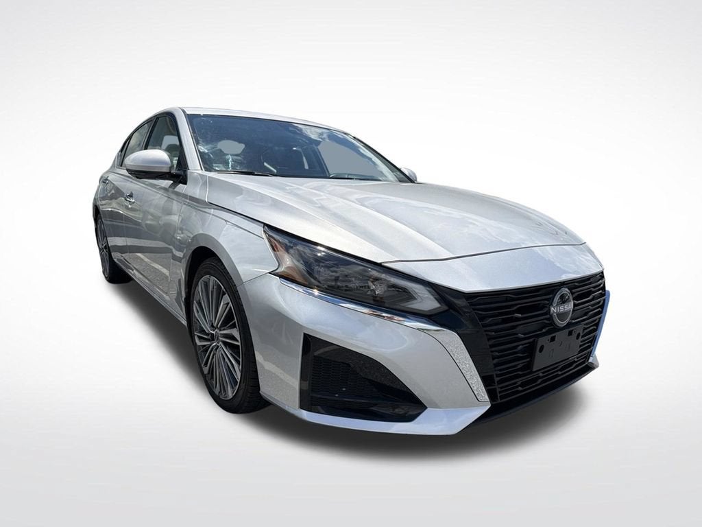 2024 Nissan Altima SL FWD