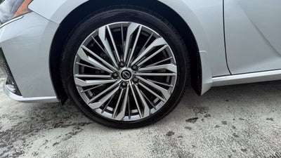 2024 Nissan Altima SL FWD