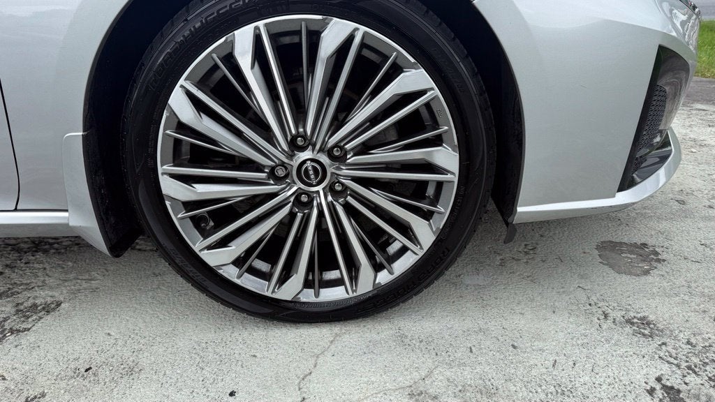 2024 Nissan Altima SL FWD