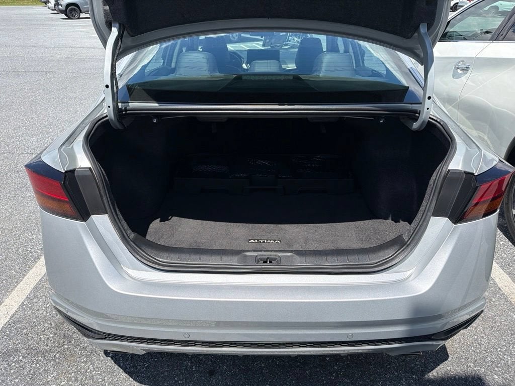 2024 Nissan Altima SL FWD