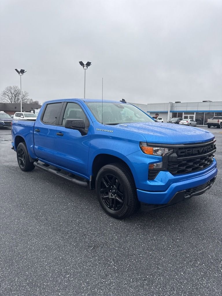 2025 Chevrolet Silverado 1500 Custom