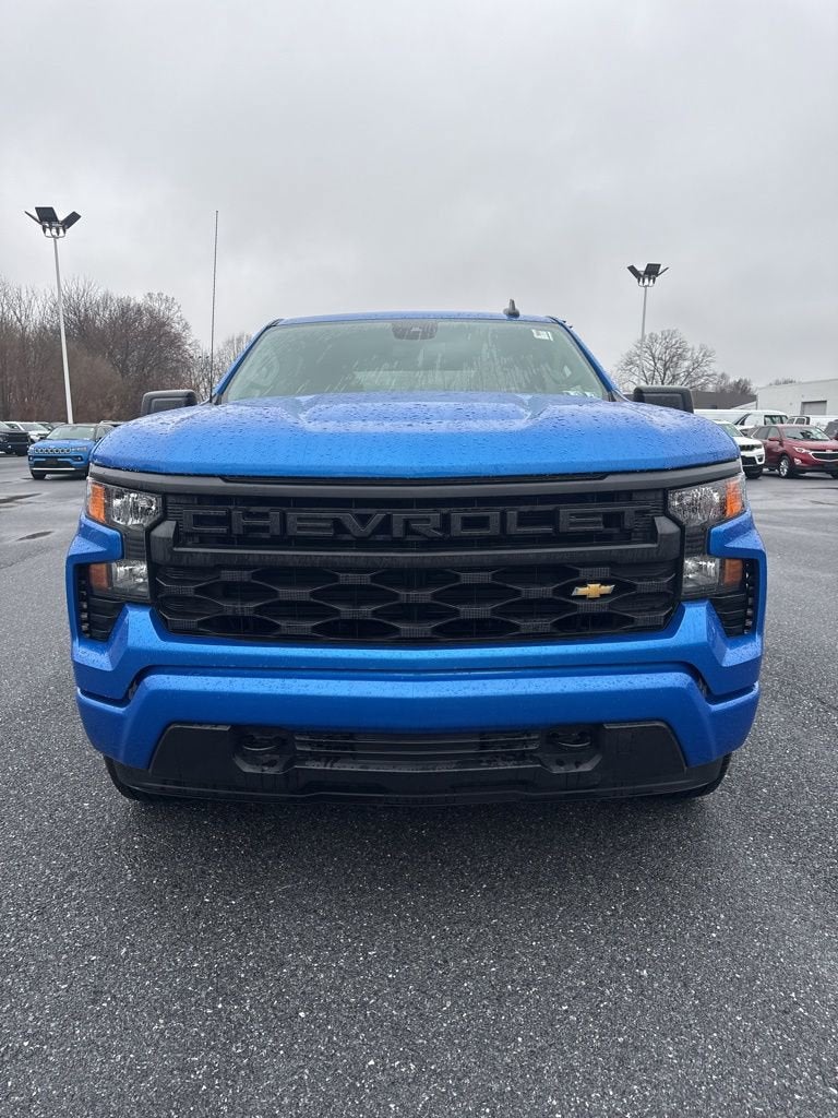 2025 Chevrolet Silverado 1500 Custom