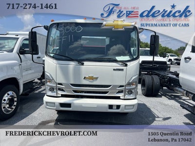 2025 Chevrolet Low Cab Forward 4500 BASE