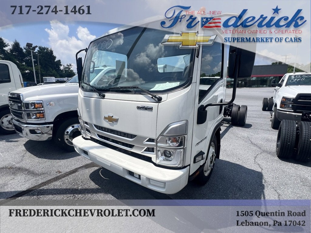 2025 Chevrolet Low Cab Forward 4500 BASE