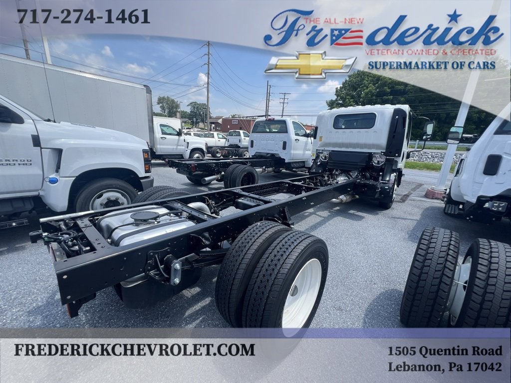 2025 Chevrolet Low Cab Forward 4500 BASE