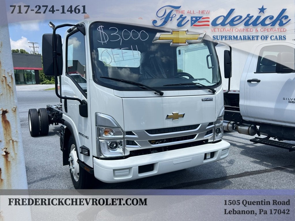 2025 Chevrolet Low Cab Forward 4500 BASE