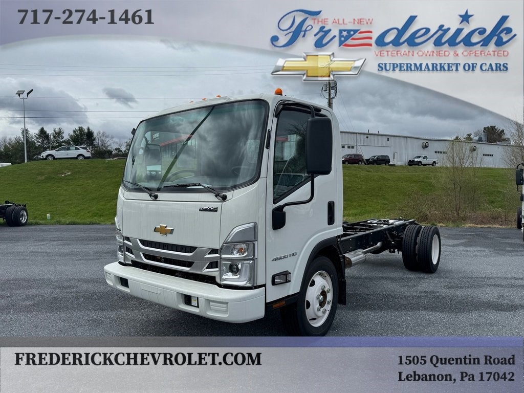 2024 Chevrolet Low Cab Forward 4500 BASE
