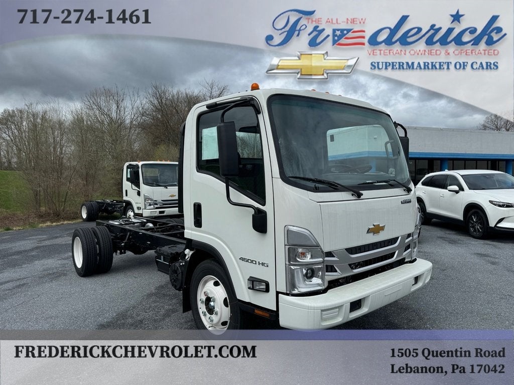 2024 Chevrolet Low Cab Forward 4500 BASE