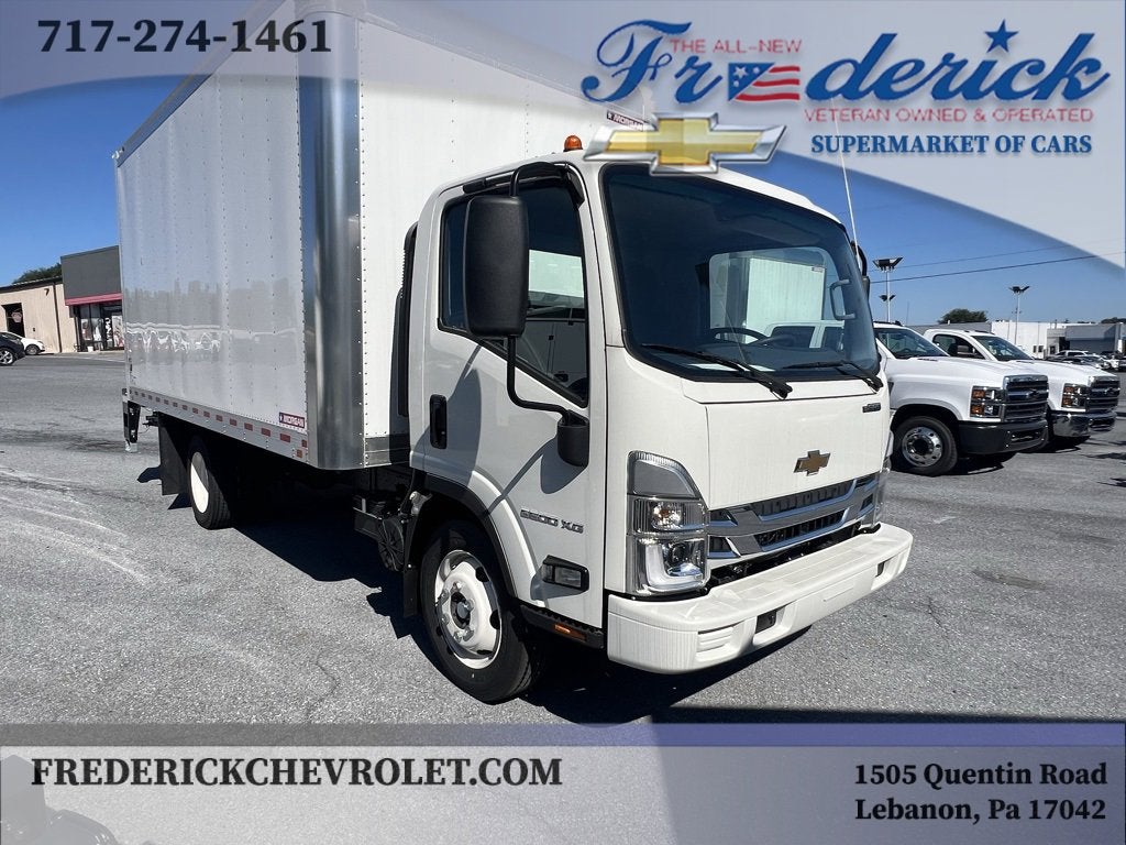 2024 Chevrolet Low Cab Forward 5500 XG BASE