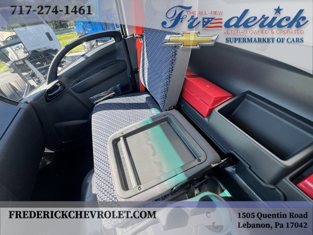 2024 Chevrolet Low Cab Forward 5500 XG BASE