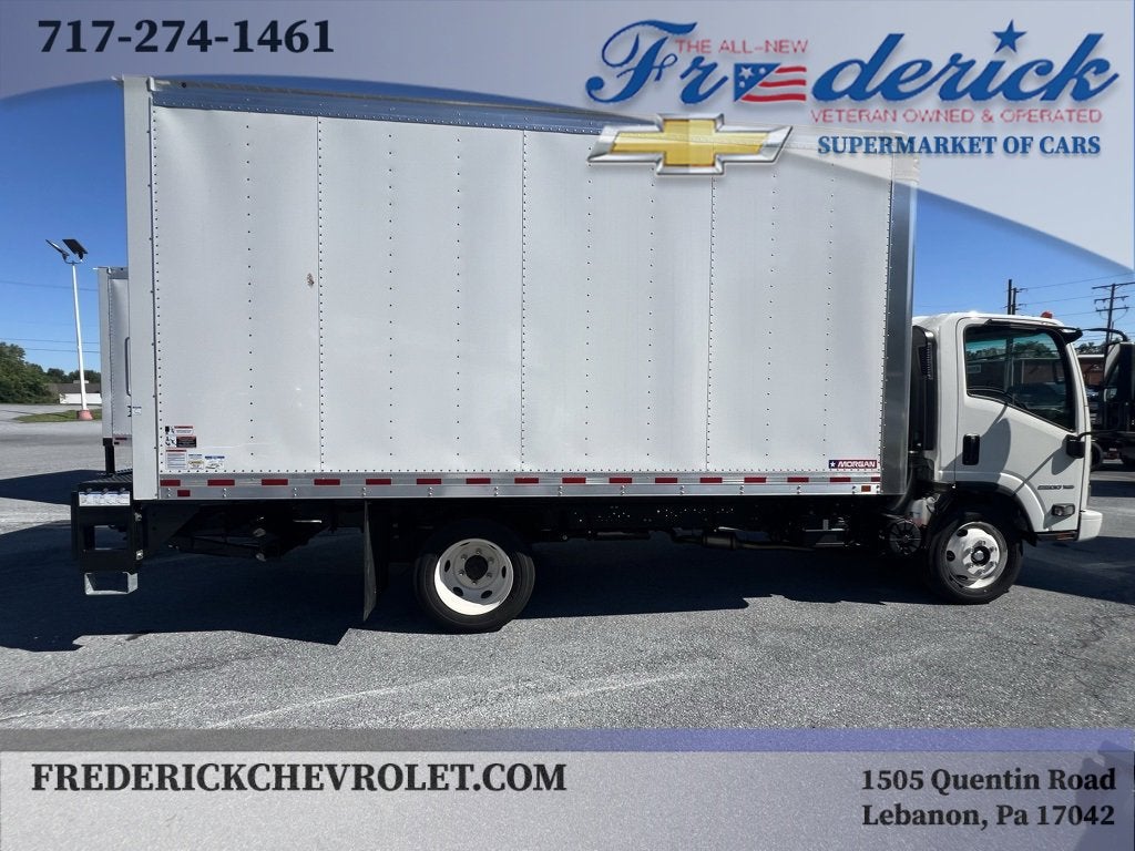 2024 Chevrolet Low Cab Forward 5500 XG BASE