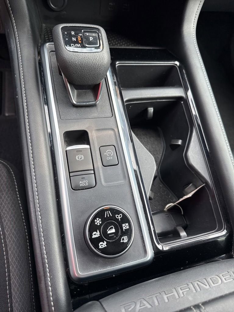 2024 Nissan Pathfinder SV 4WD