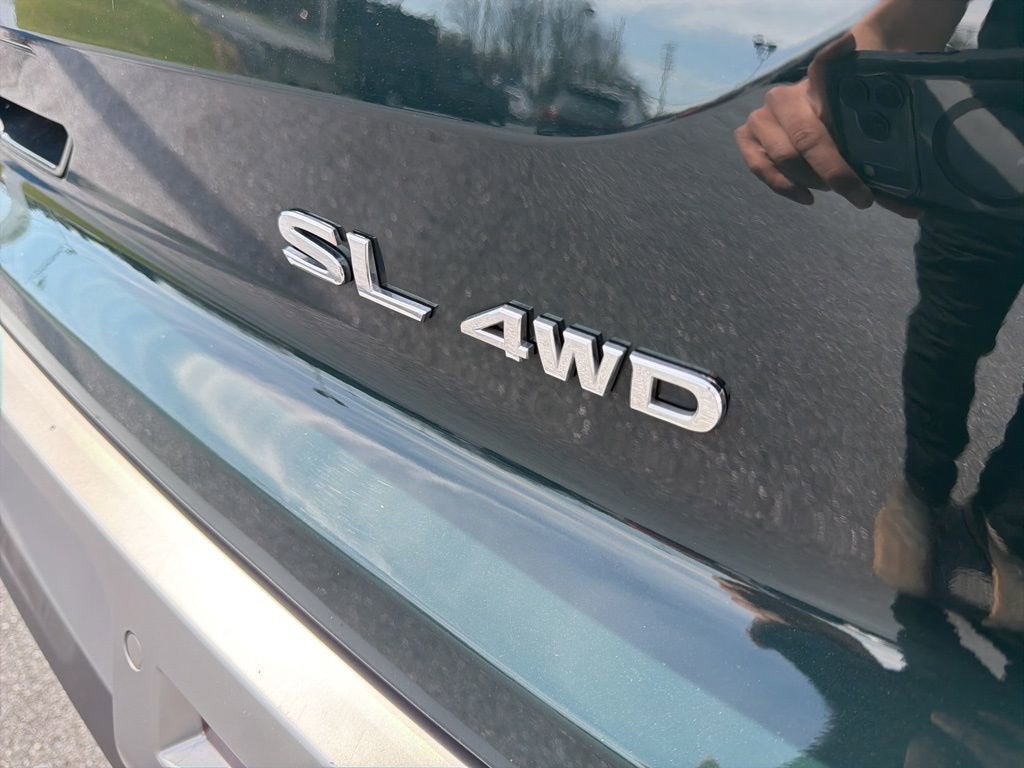 2025 Nissan Pathfinder SL