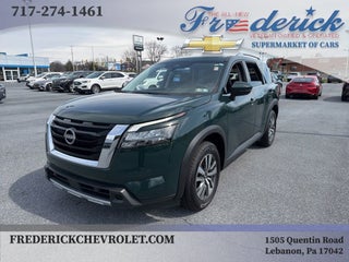 2025 Nissan Pathfinder SL