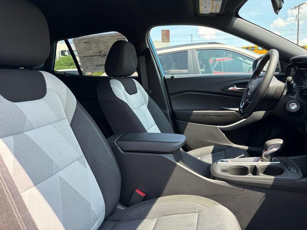2026 Chevrolet Trax RS - Photo 25