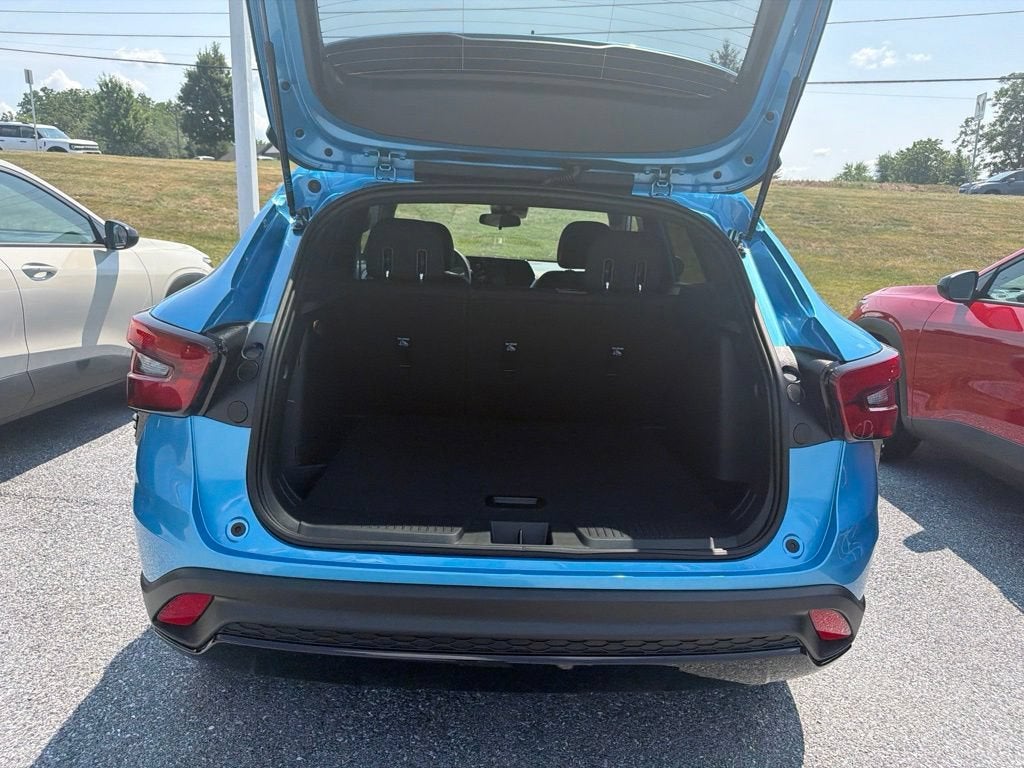 2026 Chevrolet Trax RS - Photo 8