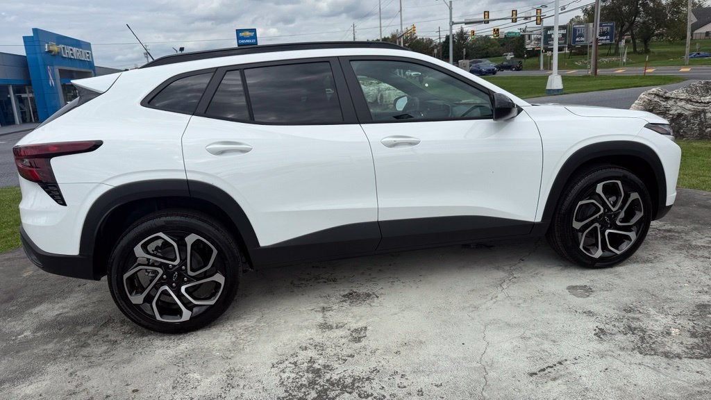 2026 Chevrolet Trax RS - Photo 8