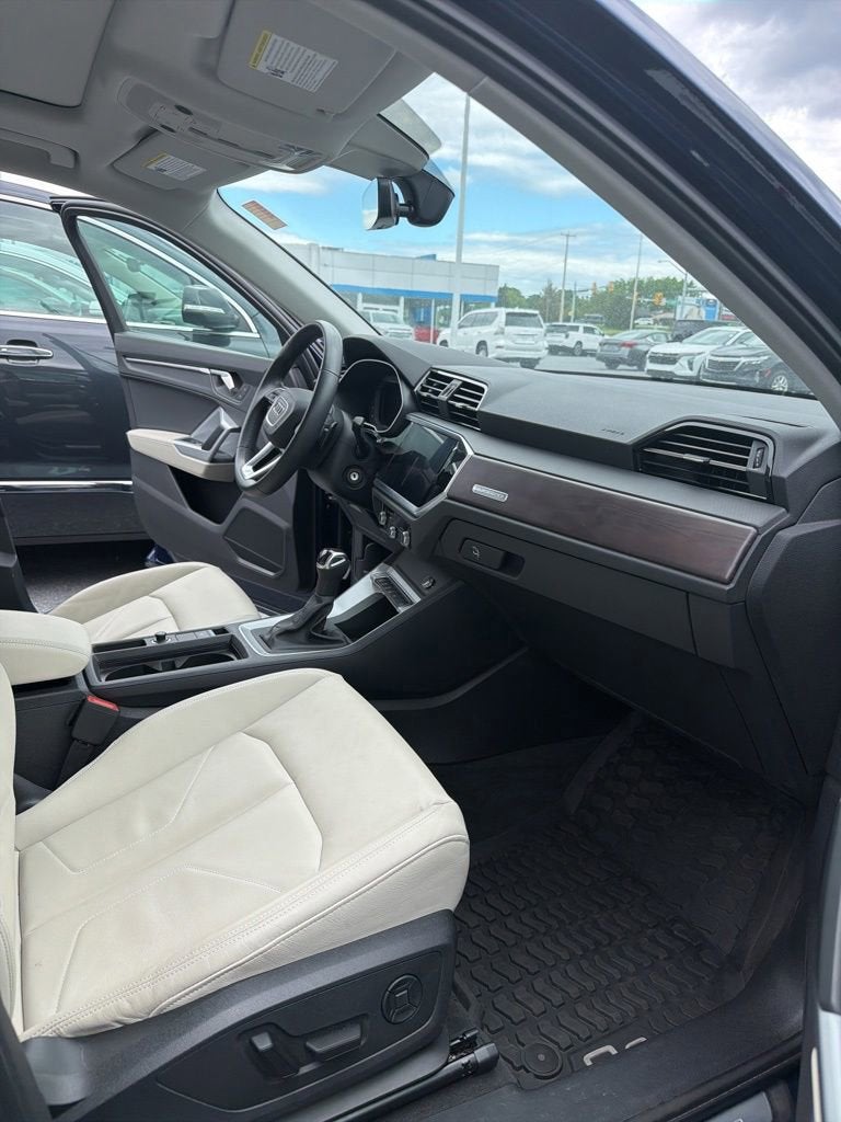 2022 Audi Q3 Premium 45 TFSI S line quattro Tiptronic