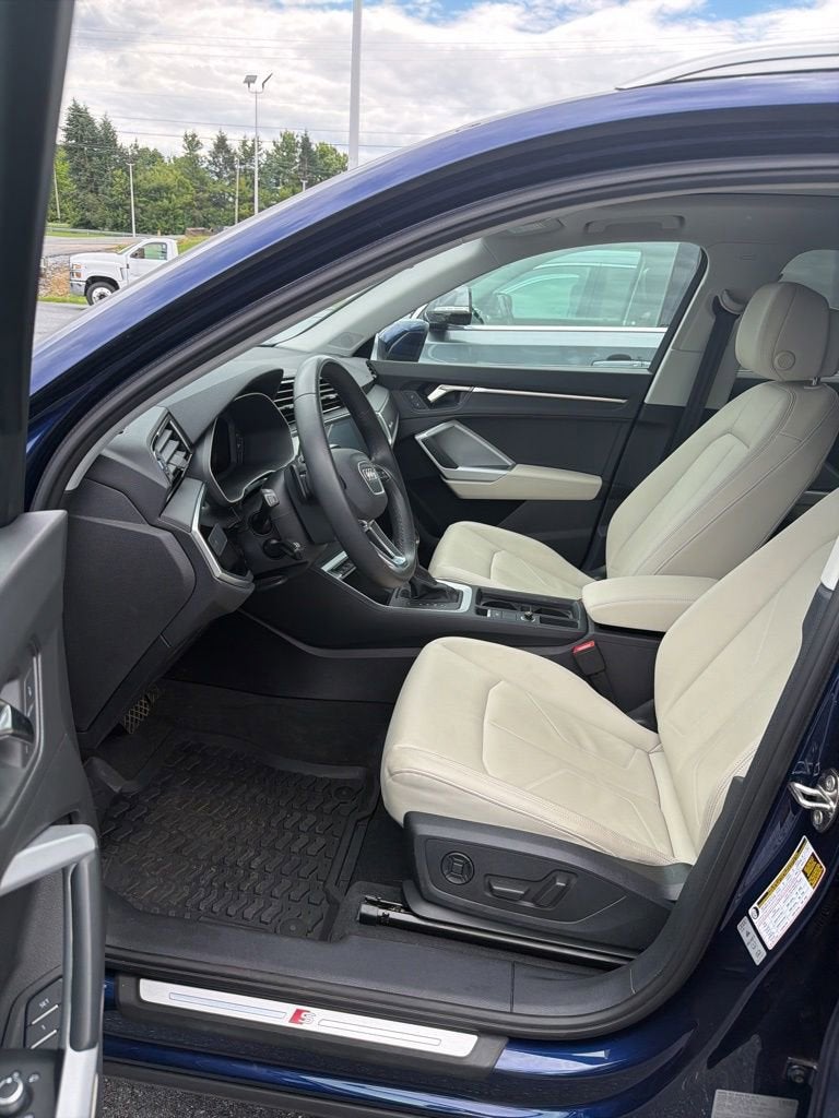 2022 Audi Q3 Premium 45 TFSI S line quattro Tiptronic