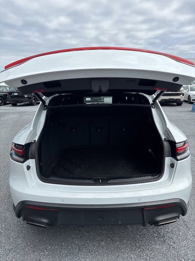 2024 Porsche Macan T