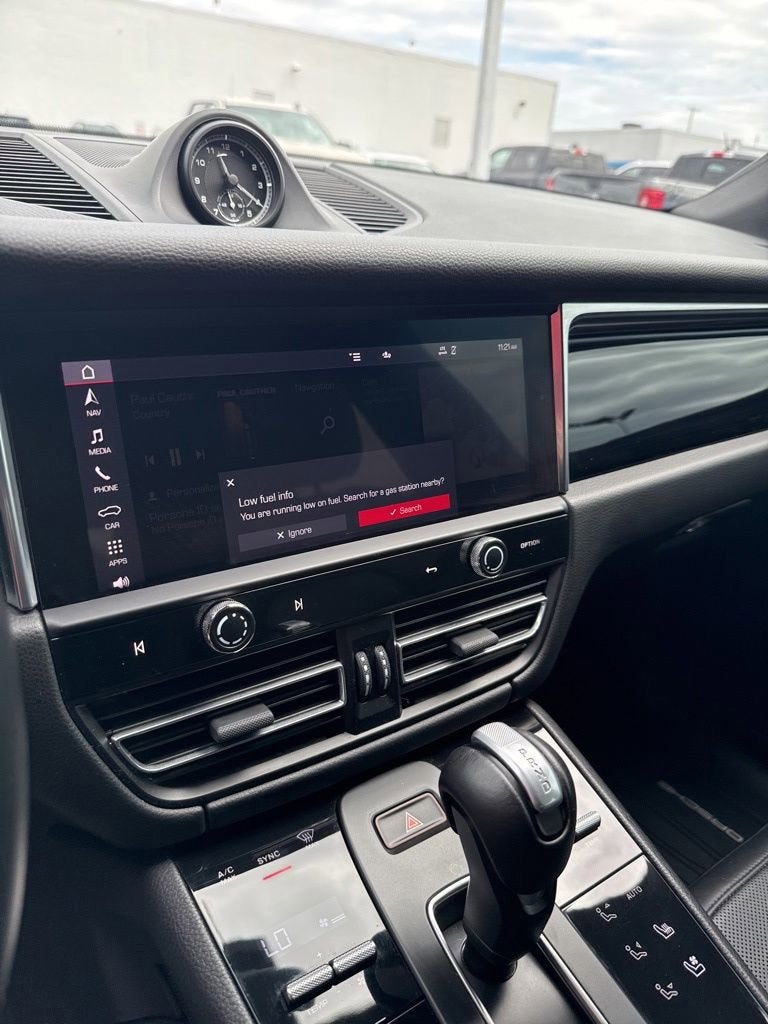 2024 Porsche Macan T