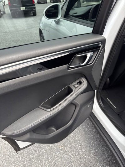 2024 Porsche Macan T