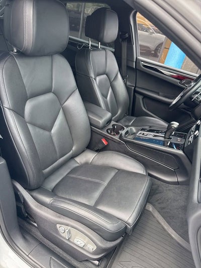 2024 Porsche Macan T