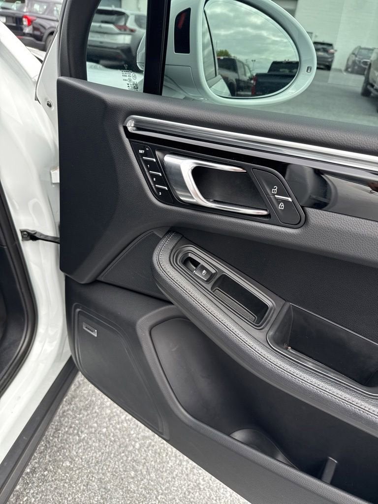 2024 Porsche Macan T