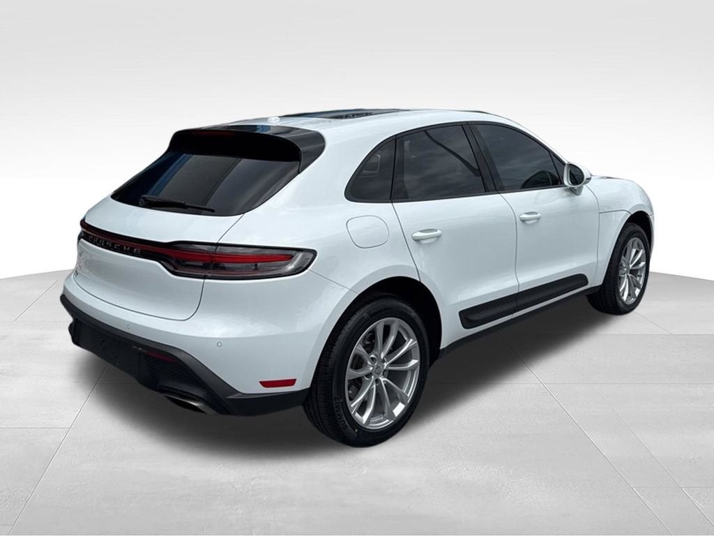 2024 Porsche Macan T